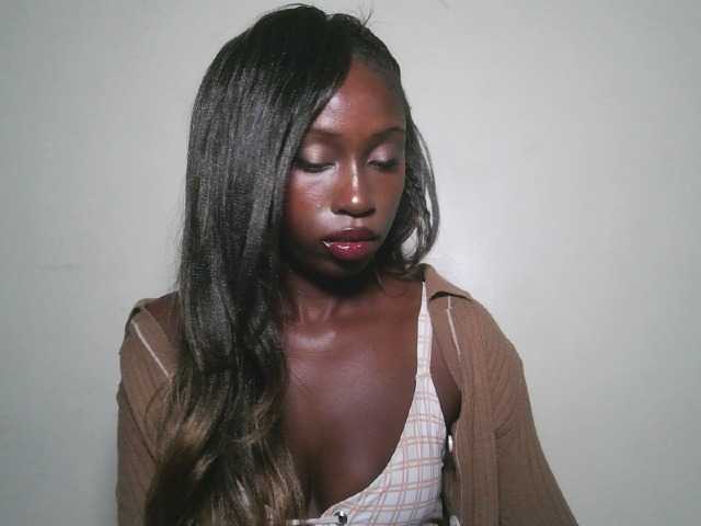 Sexxytrinityy live cam on BongaCams