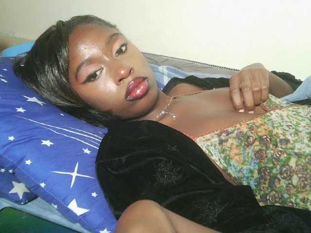 Sexxytrinityy live cam on UnifiedCams