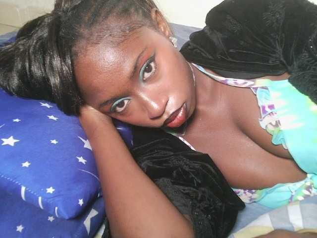 Sexxytrinityy live cam on UnifiedCams
