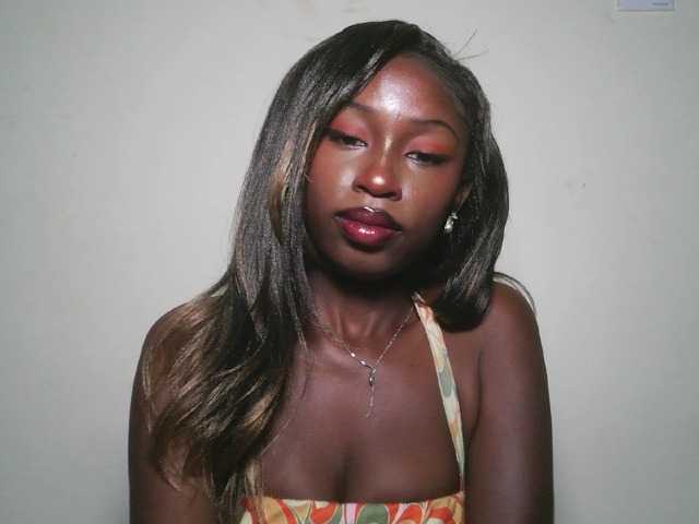 Sexxytrinityy live cam on BongaCams