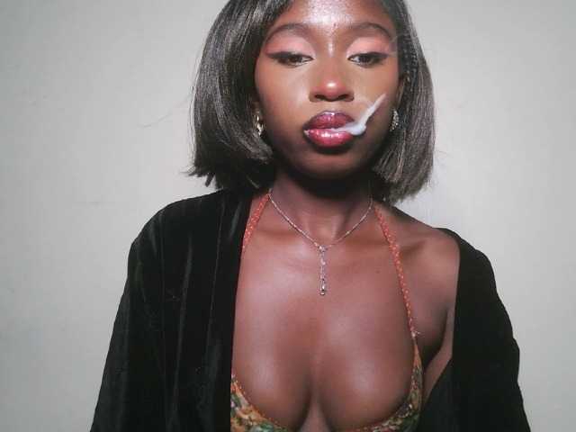 Sexxytrinityy live cam on BongaCams
