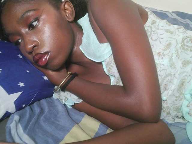 Sexxytrinityy live cam on BongaCams