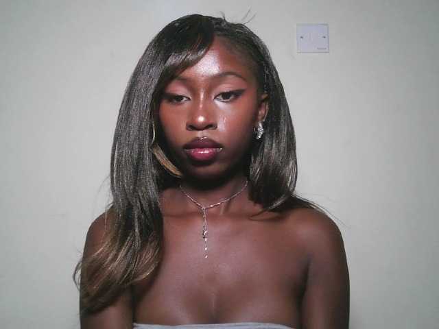 Sexxytrinityy live cam on BongaCams