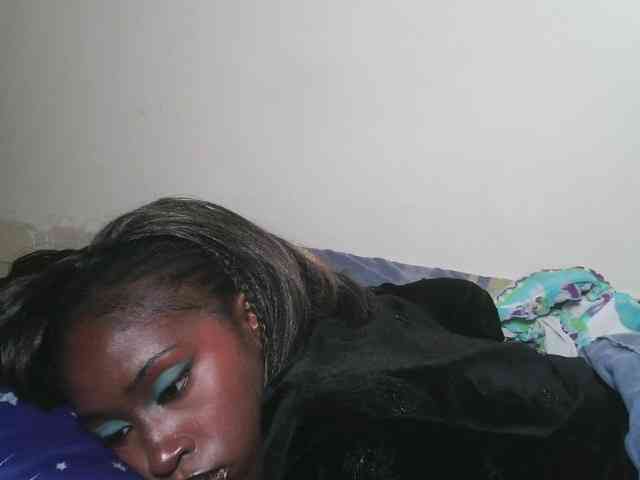 Boughie-birdy webcam
