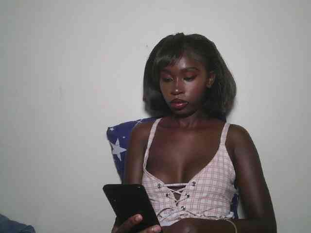 Boughie-birdy webcam
