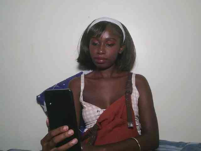 Boughie-birdy webcam