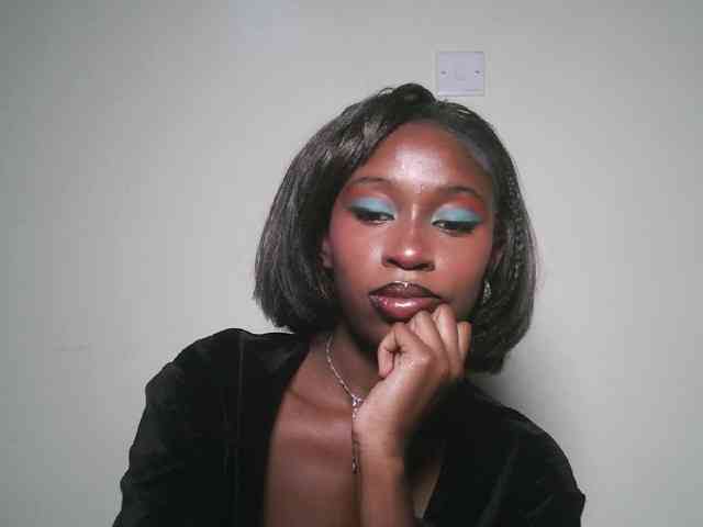 Boughie-birdy webcam