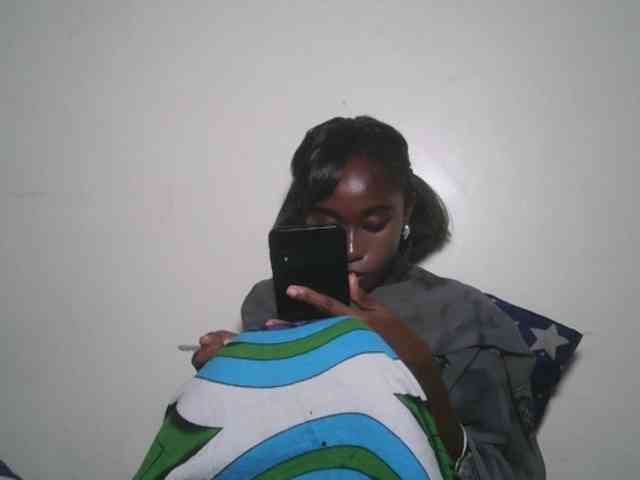 Boughie-birdy webcam