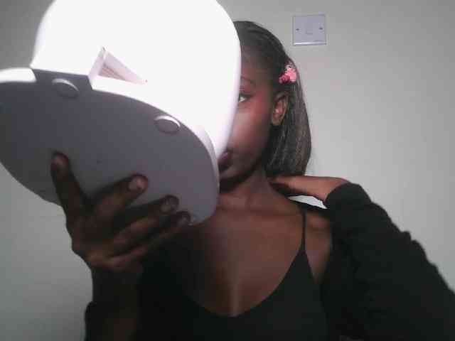 Boughie-birdy webcam