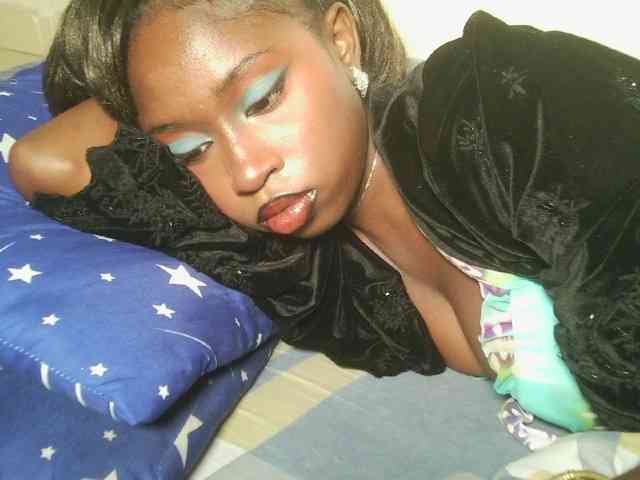 Boughie-birdy webcam