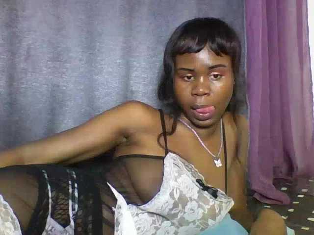 EbonyStarr's BongaCams show and profile