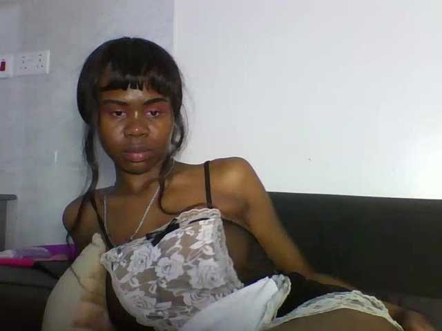 EbonyStarr's BongaCams show and profile