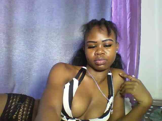 EbonyStarr webcam