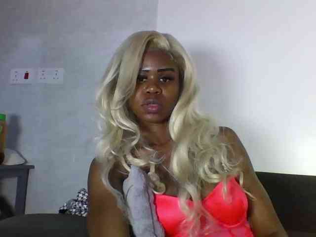 EbonyStarr webcam