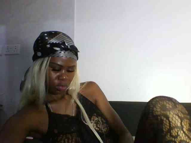EbonyStarr webcam