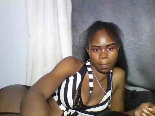 EbonyStarr webcam