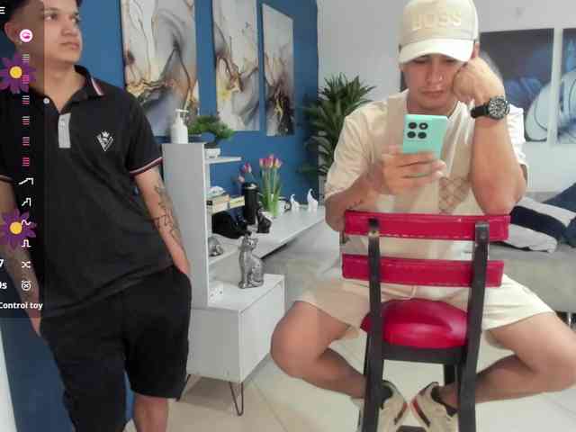 secretroomies-1 webcam