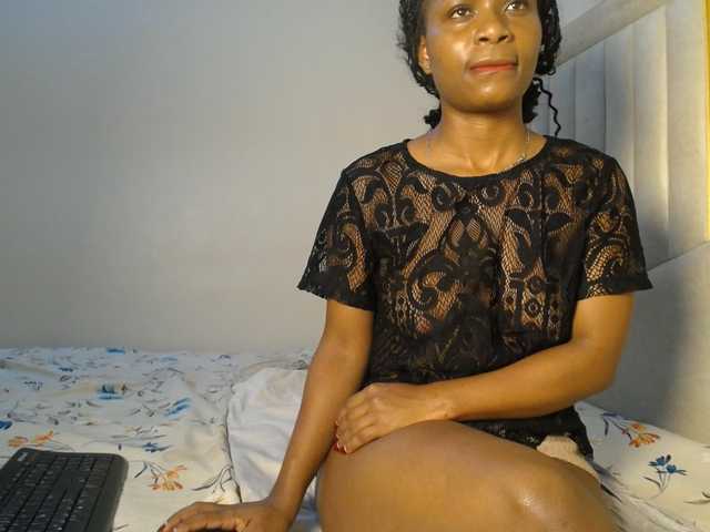 CrystalSanta live cam on BongaCams