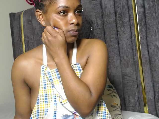 CrystalSanta live cam on BongaCams