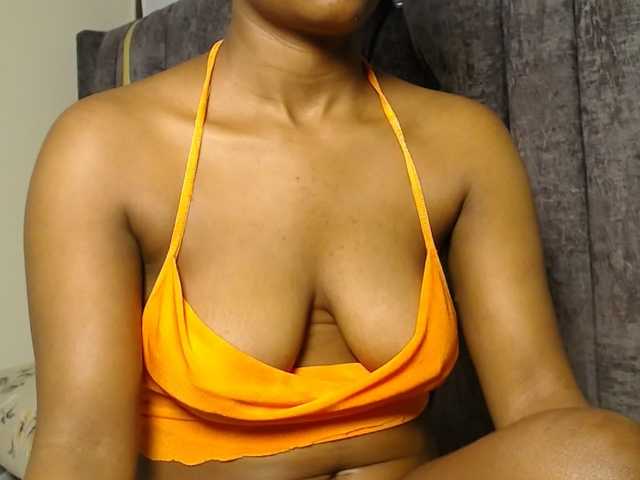 CrystalSanta live cam on BongaCams