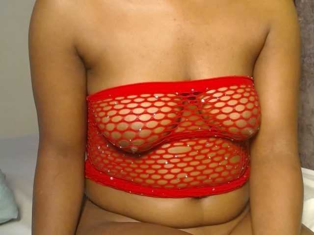 CrystalSanta live cam on BongaCams