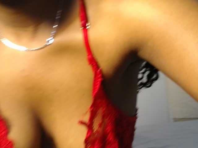 CrystalSanta live cam on BongaCams