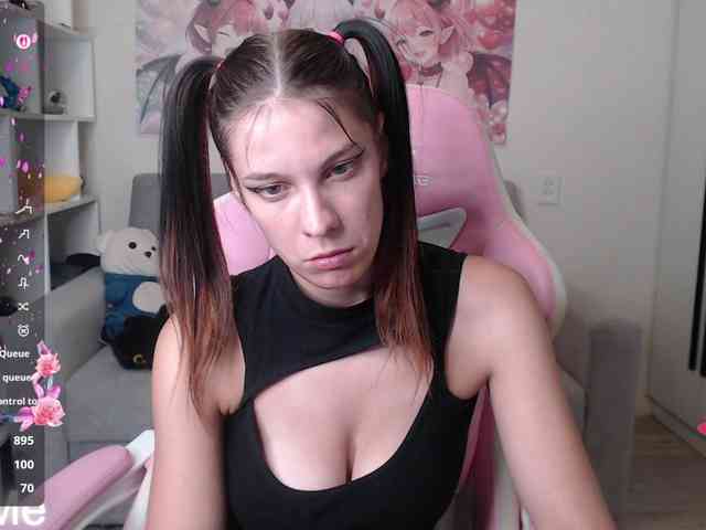 Kristy-Angel webcam