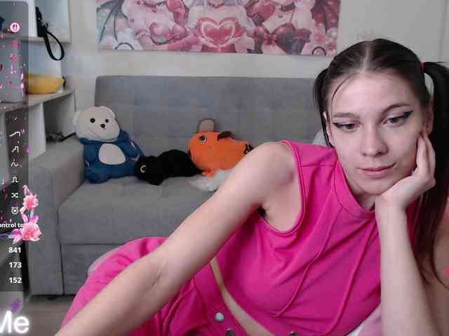 Kristy-Angel webcam