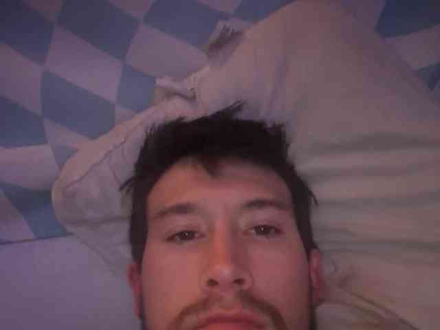 Alecurclit2 Live Webcam on BongaCams