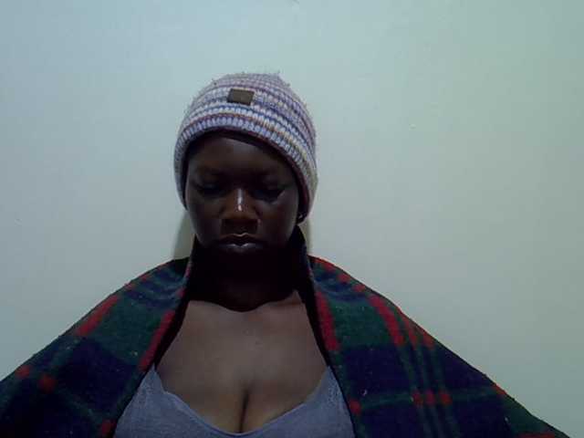 le modèle SASSY-Lissa est en webcam porno dans un show sur le site bongacams, il possède les tags suivants: Ebony,Brunette,Trimmed