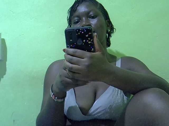 SASSY-Lissa live cam on BongaCams