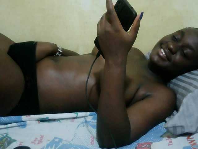 Mariah-Lovely live cam on BongaCams