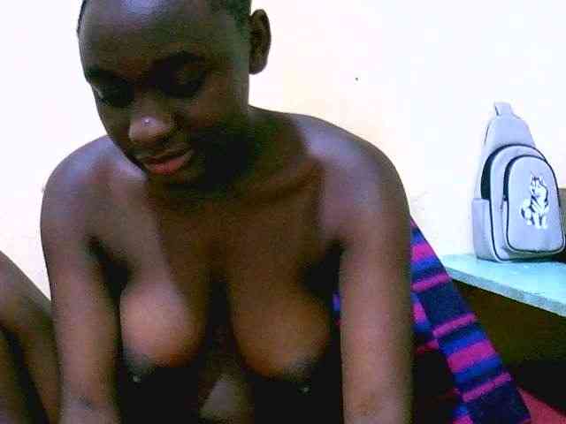 Mariah-Lovely webcam