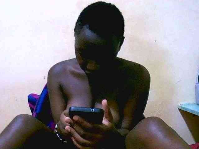 Mariah-Lovely webcam