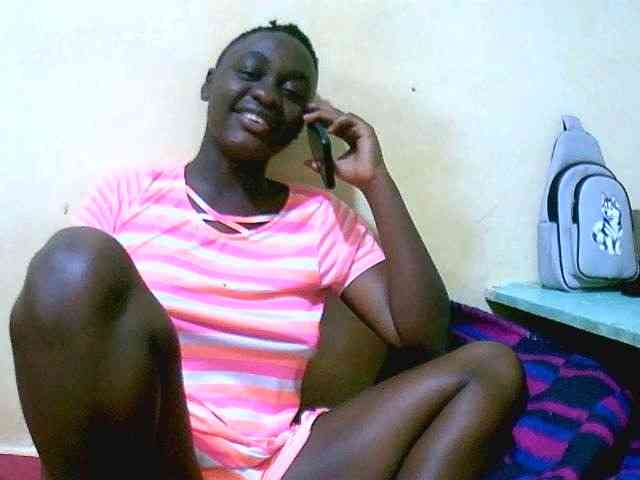 Mariah-Lovely webcam