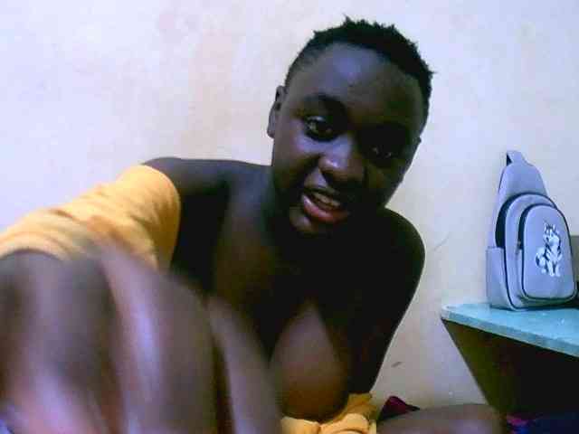 Mariah-Lovely webcam