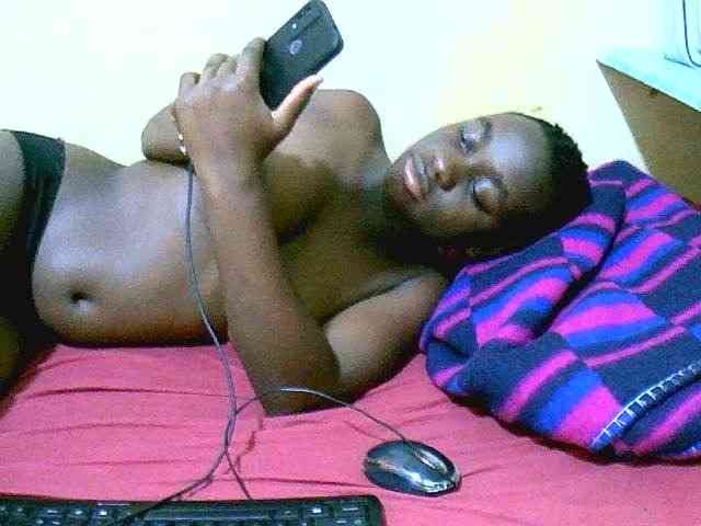 Mariah-Lovely webcam