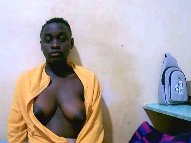 Mariah-Lovely webcam