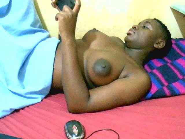 Mariah-Lovely webcam