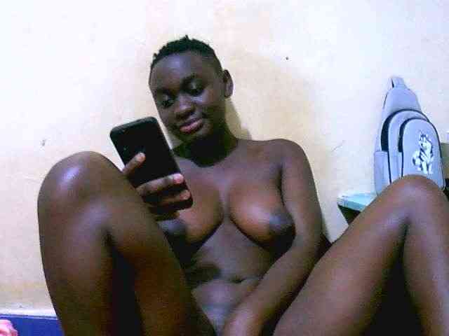 Mariah-Lovely webcam