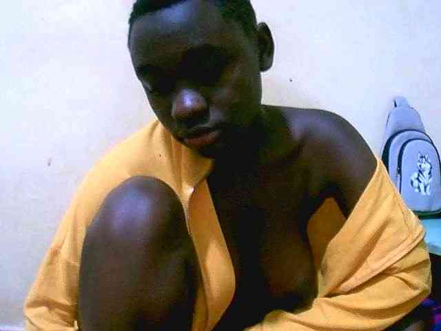 Mariah-Lovely webcam