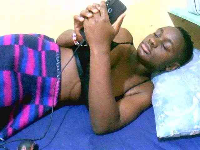 Mariah-Lovely webcam