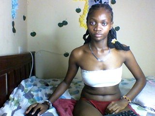 Luna-Noir's Live Webcam