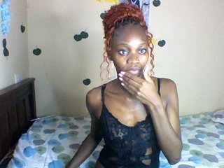 Luna-Noir's Live Webcam