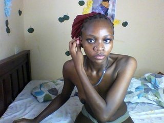 Luna-Noir's Live Webcam