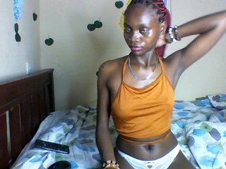 Luna-Noir's Live Webcam