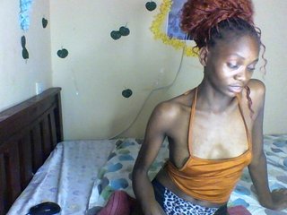 Luna-Noir's Live Webcam