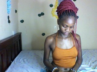 Luna-Noir's Live Webcam