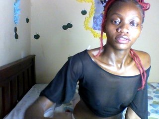 Luna-Noir's Live Webcam