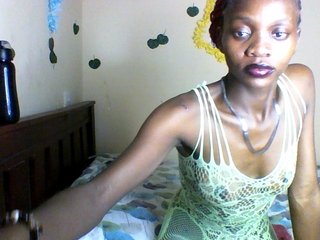 Luna-Noir's Live Webcam